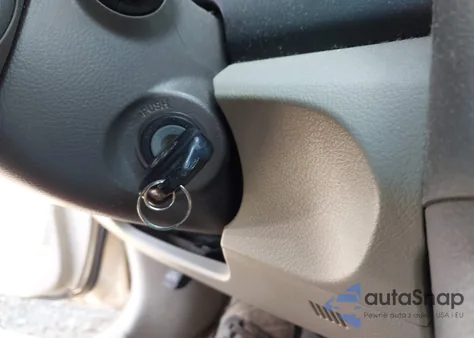 2010 Toyota Camry Le z USA, uszkodzony, nr VIN 4T4BF3EK3AR010469